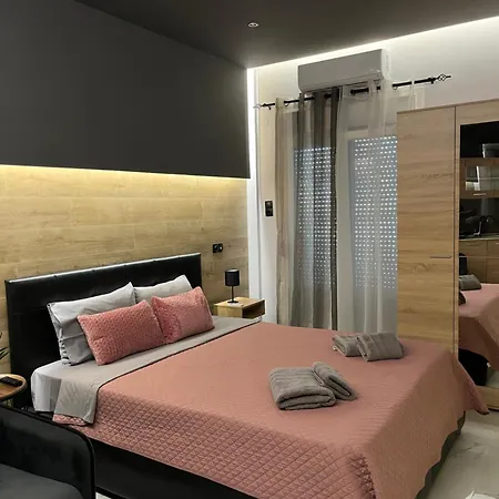 5 Modern With Free Parking *