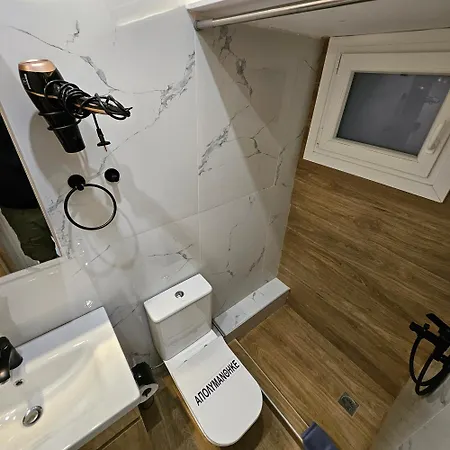 5 Modern With Free Parking *