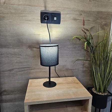 5 Modern With Free Parking *