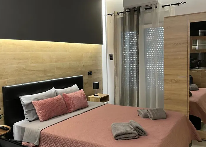5 Modern With Free Parking *